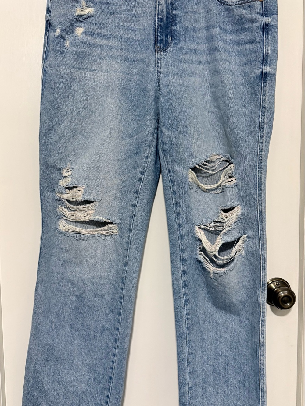Judy Blue Womans Distressed Jeans Rainbow Thread with Raw Hem